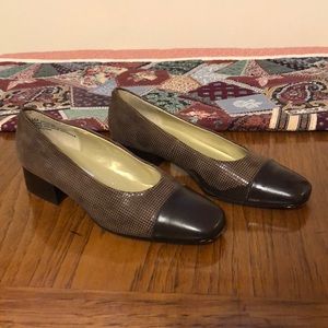 Brown Leather SRO Size 6 1/2 shoes